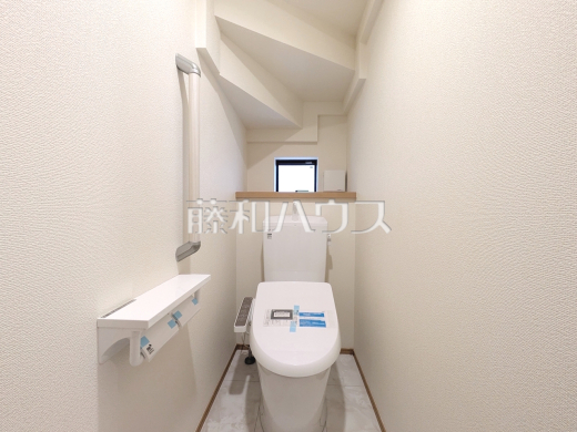 B号棟　トイレ　【練馬区南大泉１丁目】