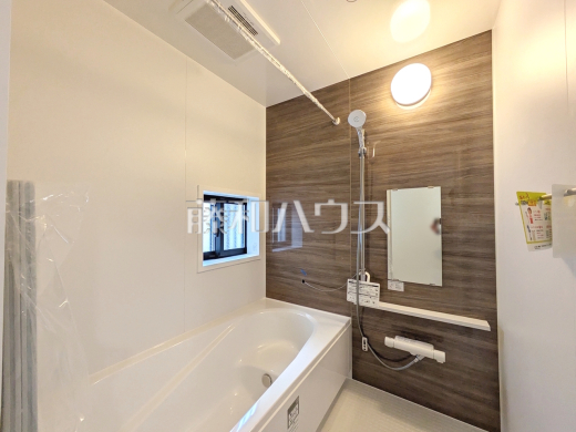 B号棟　浴室　【練馬区南大泉１丁目】