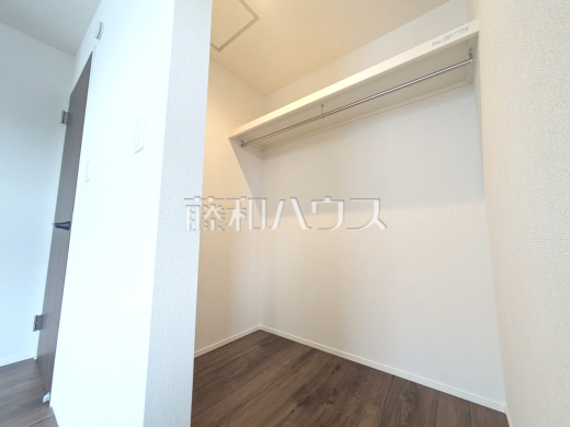 10号棟　ウォークインクローゼット　【新座市石神２丁目】