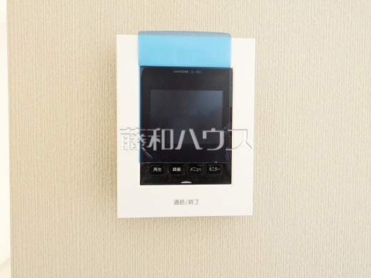 TVモニター付きインターホン　訪問者がわかるTVモニター付インターホンは、お子様のお留守番にも活躍するかも？！