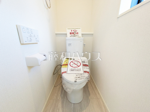 9号棟　トイレ　【新座市石神２丁目】