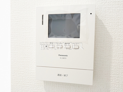 A号棟　防犯設備　【与那原町字与那原】　防犯に役立つTVモニター付インターフォン
