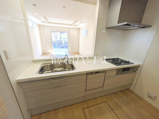 1号棟　キッチン　【府中市是政１丁目】