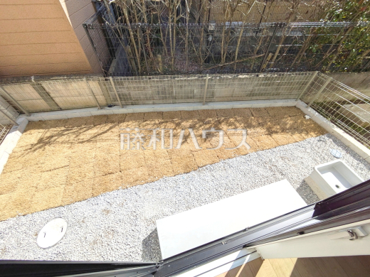 1号棟　庭　【府中市是政１丁目】