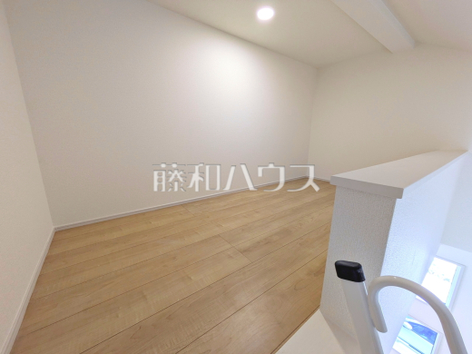 1号棟　ロフト　【府中市是政１丁目】