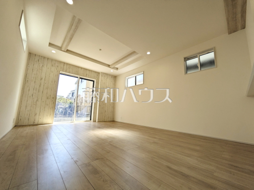 1号棟　リビング　【府中市是政１丁目】