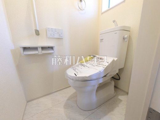 1号棟　トイレ　【府中市是政１丁目】