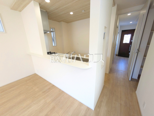 1号棟　キッチン　【府中市是政１丁目】