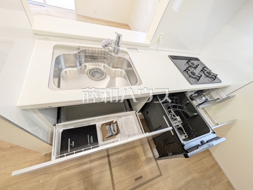 2号棟　キッチン　【府中市是政１丁目】