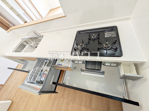 2号棟　キッチン　【府中市日新町５丁目】