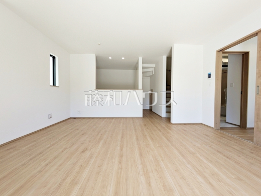 2号棟　リビング　【府中市日新町５丁目】