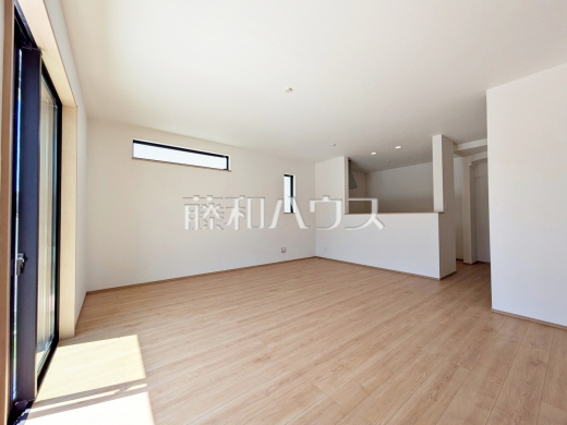 2号棟　リビング　【府中市日新町５丁目】