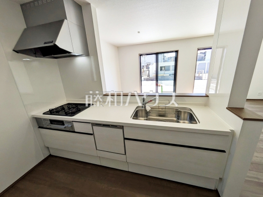 3号棟　キッチン　【府中市日新町５丁目】