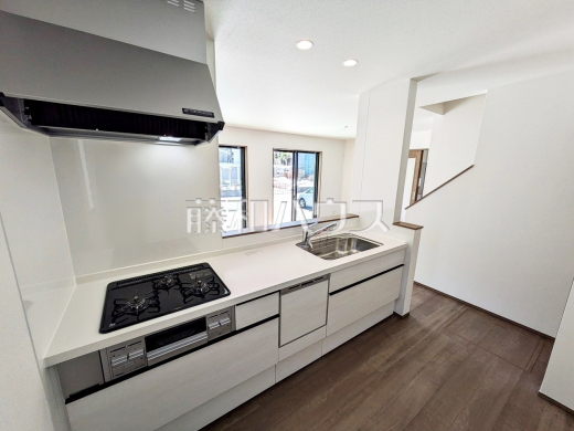 3号棟　キッチン　【府中市日新町５丁目】