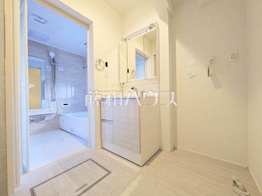 洗面室　【調布市深大寺東町６丁目】