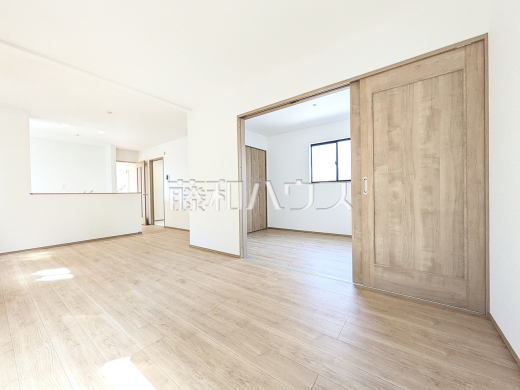 A号棟　リビング　【日野市落川】