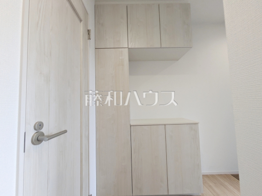 B号棟　玄関収納　【日野市落川】
