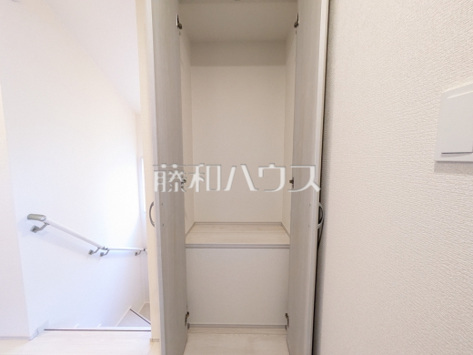 収納　【東村山市廻田町４丁目】