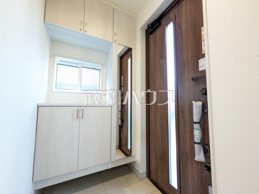 玄関　【東村山市廻田町４丁目】