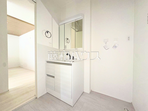 1号棟　洗面室　【府中市多磨町２丁目】