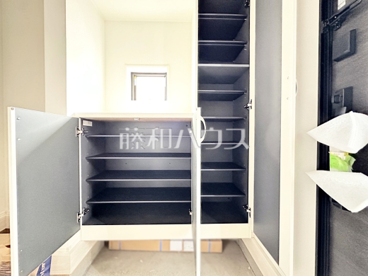 1号棟　収納　【府中市多磨町２丁目】