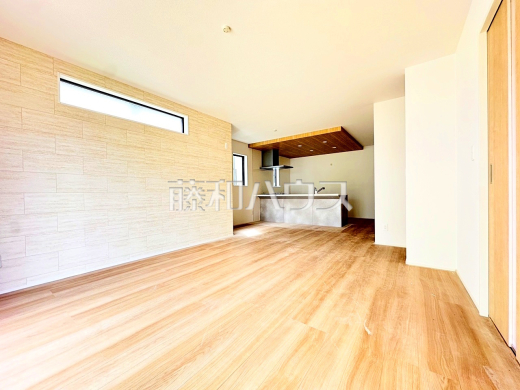 2号棟　リビング　【府中市多磨町２丁目】