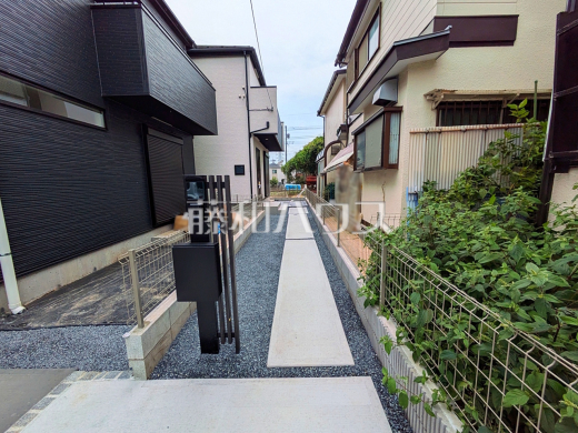 2号棟 玄関アプローチ 【小平市小川町1丁目】
