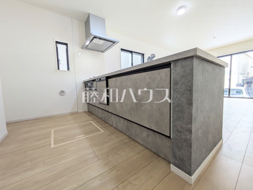 1号棟　キッチン　【調布市深大寺東町４丁目】