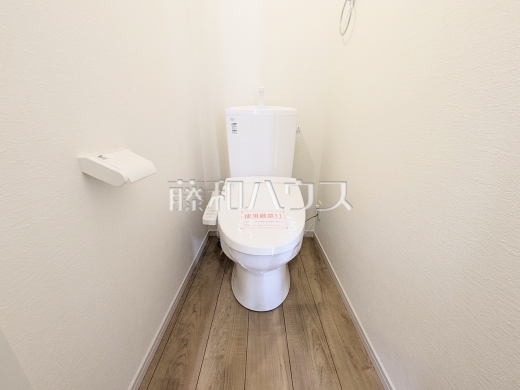 1号棟　トイレ　【調布市深大寺東町４丁目】