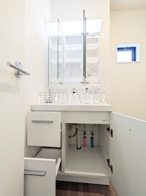 2号棟　洗面室　【調布市深大寺東町４丁目】