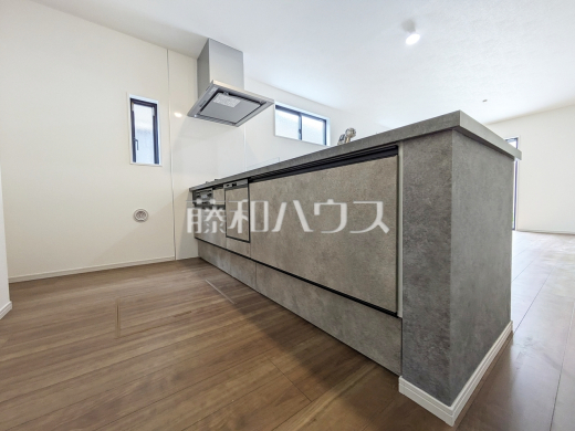 2号棟　キッチン　【調布市深大寺東町４丁目】