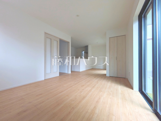 A号棟　リビング　【立川市栄町２丁目】