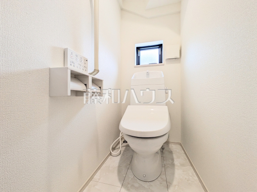 A号棟　トイレ　【立川市栄町２丁目】