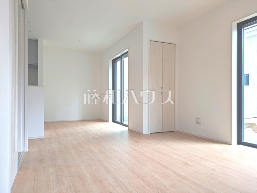 A号棟　リビング　【立川市栄町２丁目】