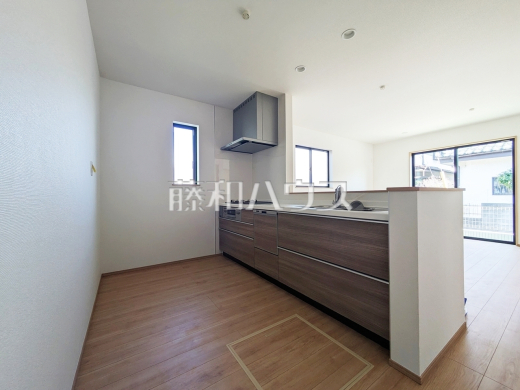 B号棟　キッチン　【立川市栄町２丁目】