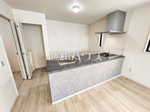 キッチン　【東久留米市氷川台２丁目】