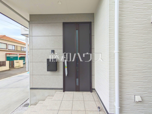 1号棟　玄関　【東村山市諏訪町１丁目】