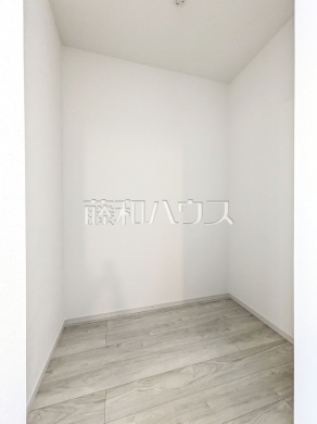 2号棟　ウォークインクローゼット　【東村山市諏訪町１丁目】