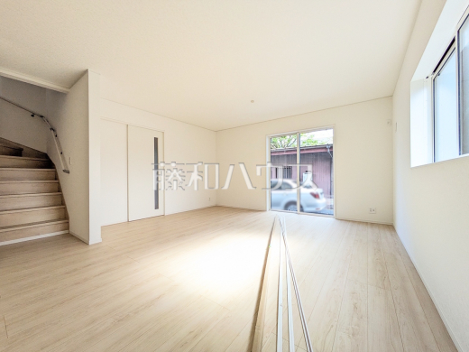 リビング　【国分寺市西町５丁目】