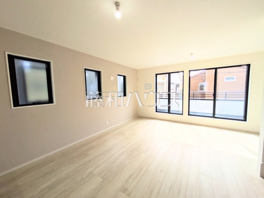 1号棟　リビング　【朝霞市幸町１丁目】