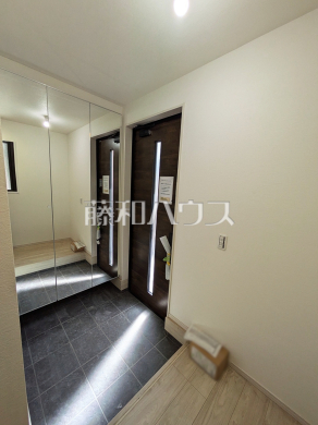 2号棟　玄関　【朝霞市幸町１丁目】