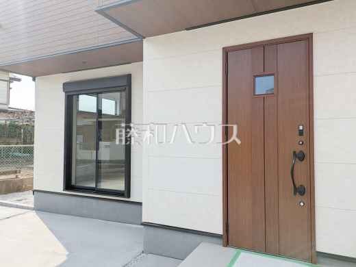 1号棟　玄関　【立川市砂川町７丁目】