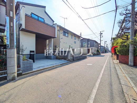 接道状況および現場風景【小平市学園東町１丁目】 物件の事、諸費用の事など、小さな疑問もお気軽にご連絡・ご相談下さい。 