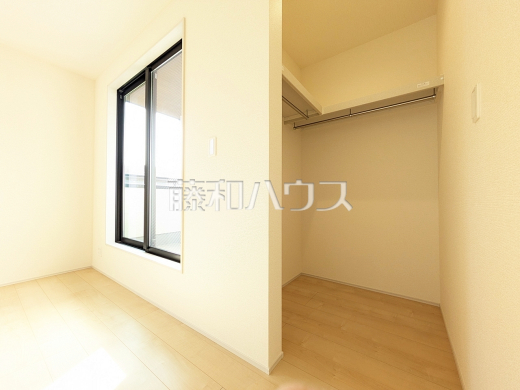 収納　【小平市学園東町１丁目】