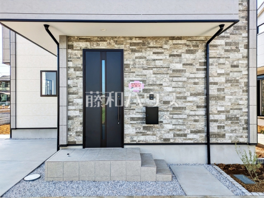 4号棟　玄関　【国分寺市高木町１丁目】