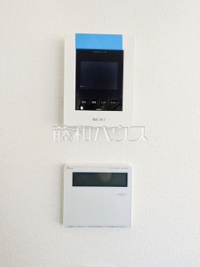 1号棟　TVモニター付インターフォン・浴室給湯リモコン　【府中市分梅町５丁目】　防犯に役立つTVモニター付インターフォン・追焚機能付で時間差入浴もOK な浴室給湯リモコン