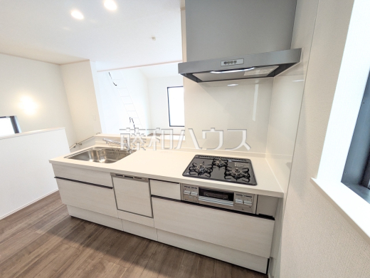 キッチン　【練馬区中村南１丁目】