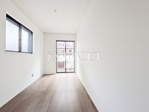 居室　【練馬区中村南１丁目】