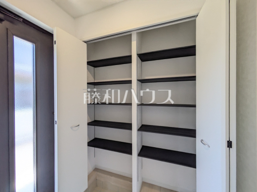 玄関収納　【小金井市東町５丁目】