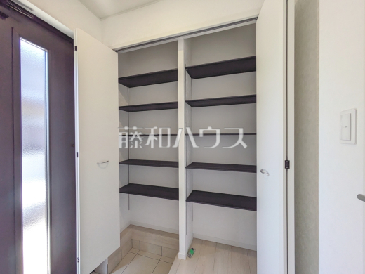 玄関収納　【小金井市東町５丁目】